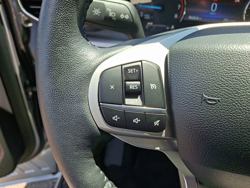 Used 2023 Ford Explorer XLT w/ Equipment Group 202A AWD/4WD image 20