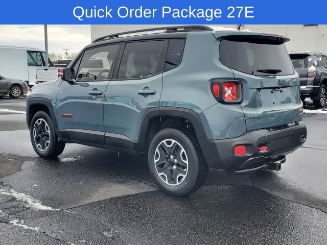 Used 2016 Jeep Renegade Trailhawk image 3