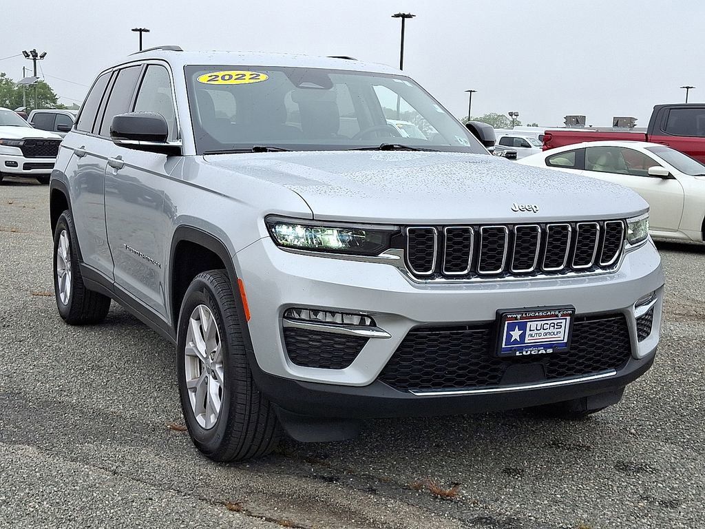 Used 2022 Jeep Grand Cherokee Limited AWD/4WD image 2