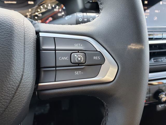 Used 2026 Jeep Compass Latitude image 10