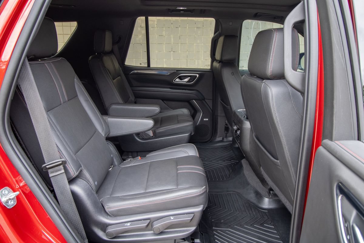 Used 2022 Chevrolet Tahoe RST w/ Luxury Package AWD/4WD image 22
