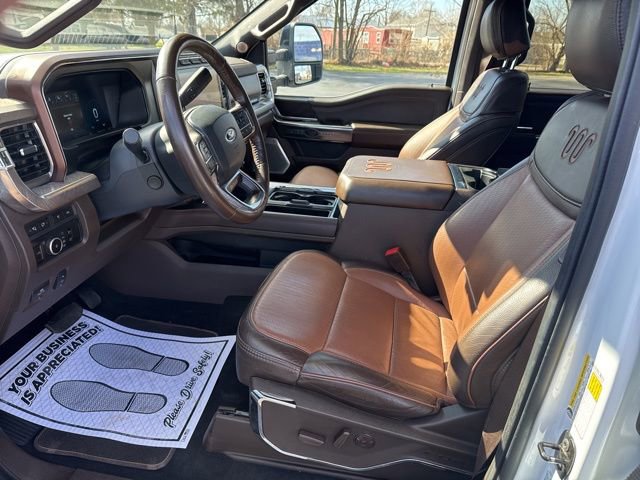 Used 2024 Ford F250 King Ranch w/ FX4 Off-Road Package image 6