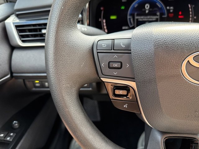Used 2025 Toyota Camry LE image 22