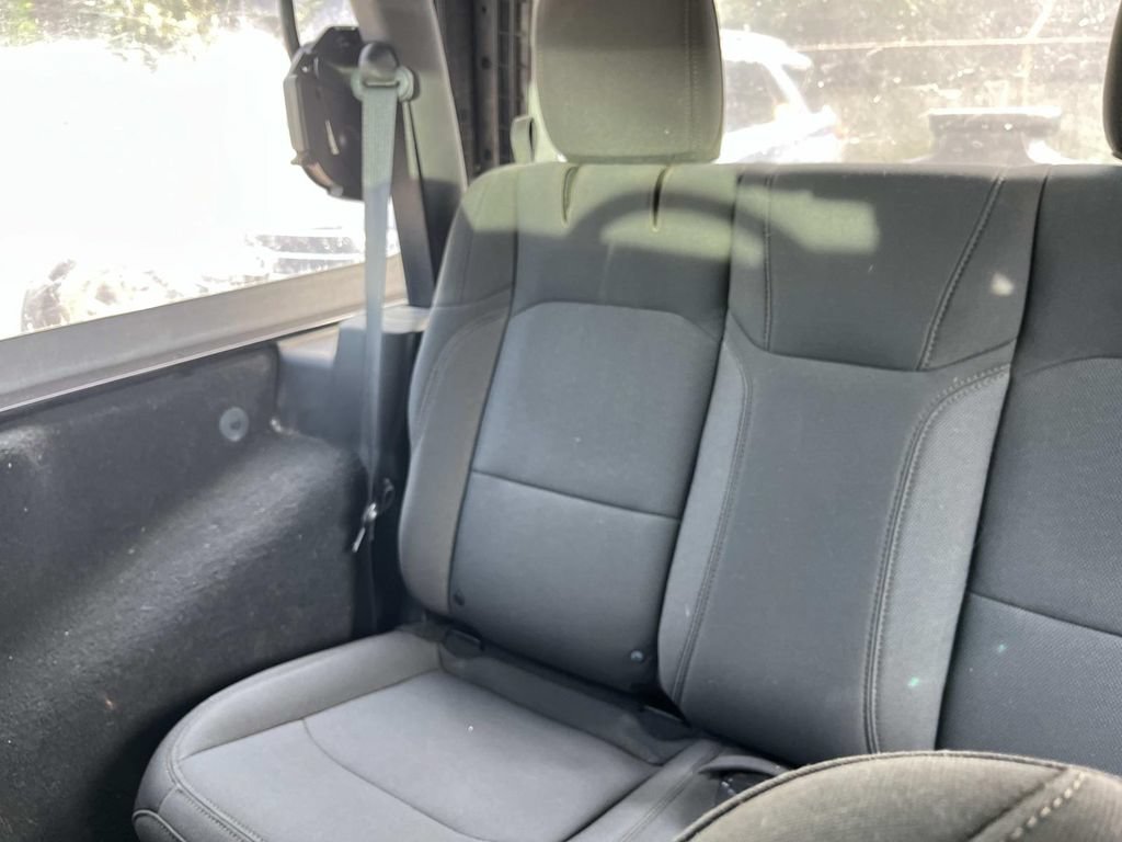 Used 2018 Jeep Wrangler Sport AWD/4WD image 17