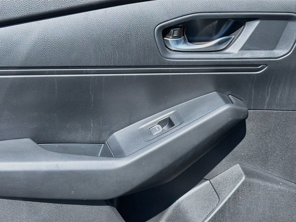 Used 2025 Honda Accord LX image 24