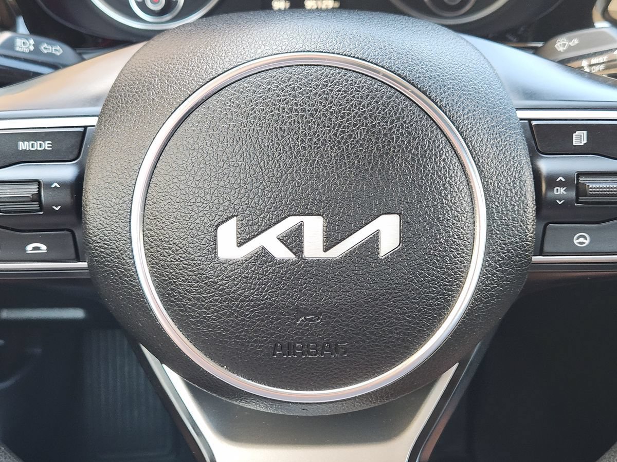 Used 2022 Kia K5 LXS FWD image 48