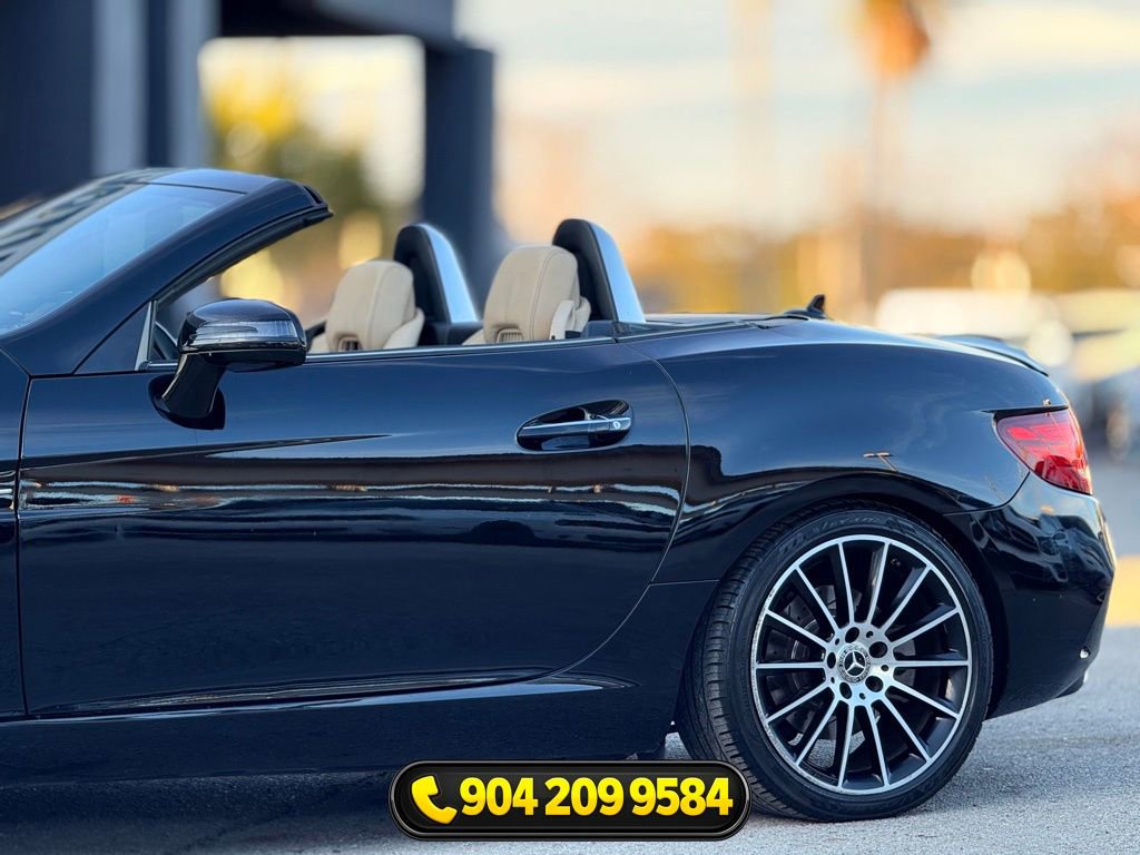 Used 2018 Mercedes-Benz SLC 300 image 3
