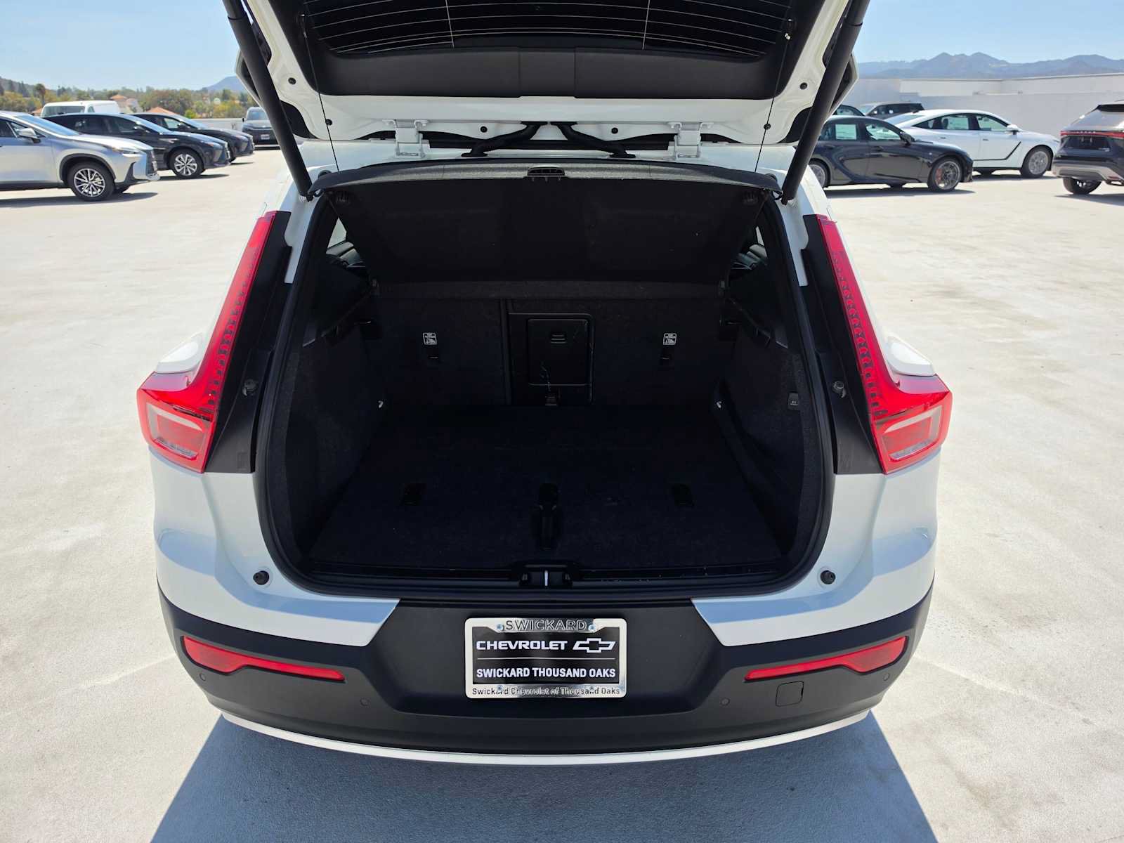 Used 2019 Volvo XC40 T5 Momentum AWD/4WD image 14