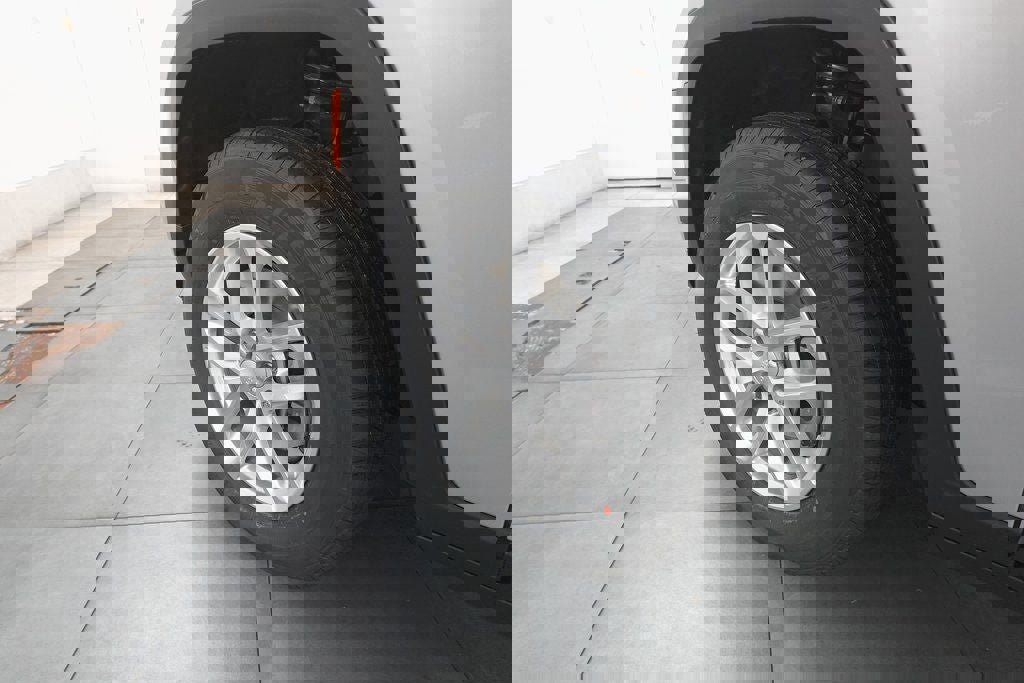 New 2025 Jeep Grand Cherokee L Laredo w/ Luxury Tech Group I image 31