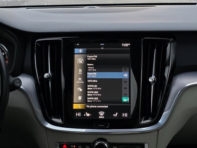 Used 2020 Volvo V60 T5 Cross Country image 21