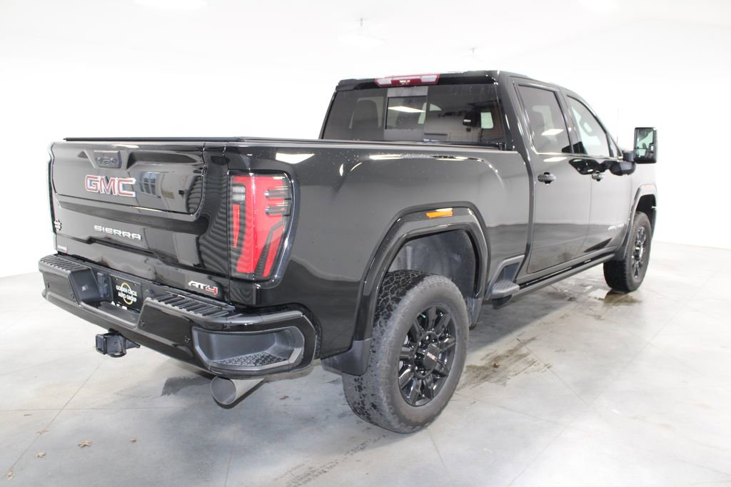 Used 2024 GMC Sierra 2500 AT4 w/ AT4 Premium Plus Package image 9