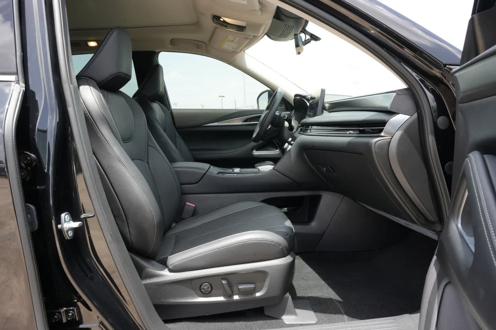 Certified 2026 INFINITI QX60 Luxe w/ Cargo Package FWD image 23