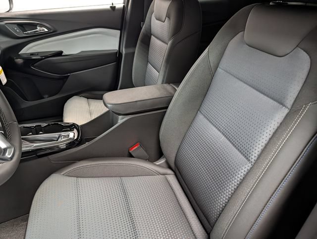 New 2026 Chevrolet Trax LT w/ Driver Confidence Package FWD image 10