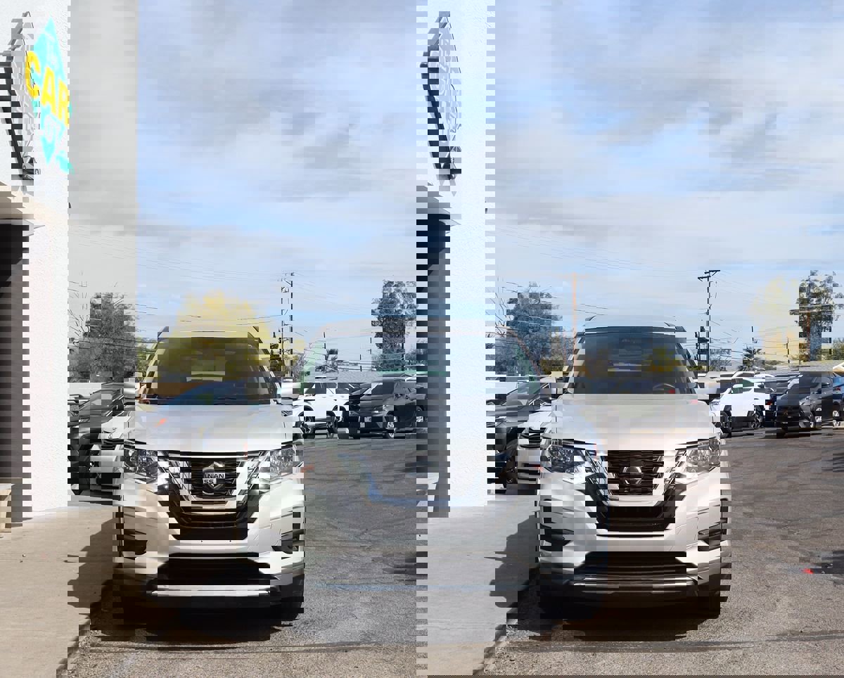 Used 2019 Nissan Rogue S image 16