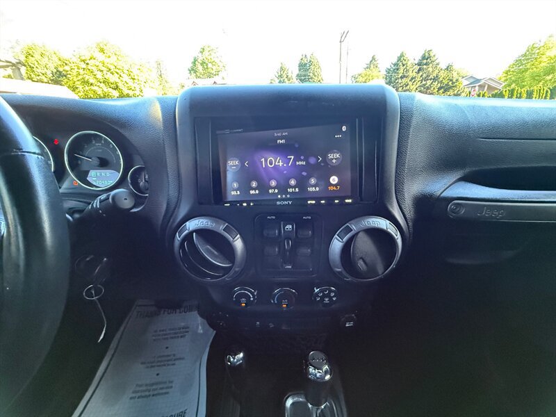 Used 2015 Jeep Wrangler Unlimited Sport w/ Quick Order Package 24S AWD/4WD image 18