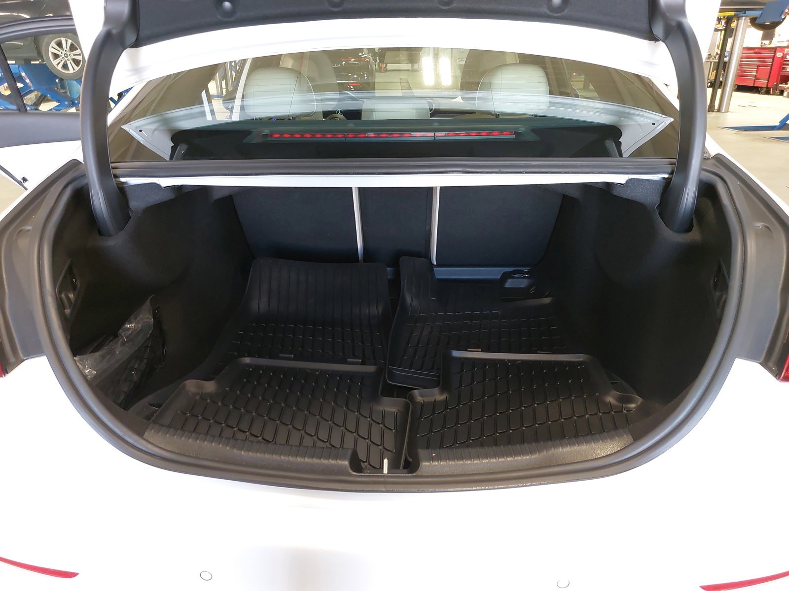 Used 2024 Mercedes-Benz C 300 4MATIC Sedan image 14