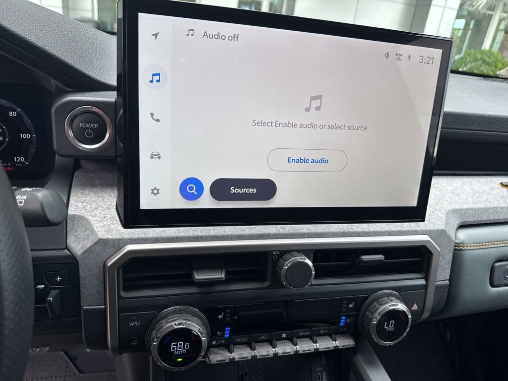 Used 2025 Toyota 4Runner Trailhunter AWD/4WD image 8