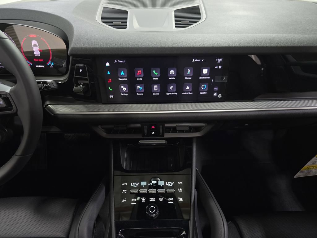 Certified 2025 Porsche Cayenne AWD/4WD image 16