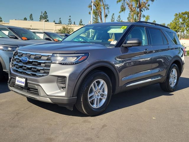 Used 2025 Ford Explorer Active RWD image 29