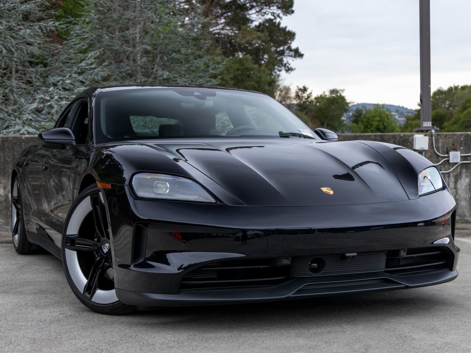 New 2025 Porsche Taycan 4S image 9