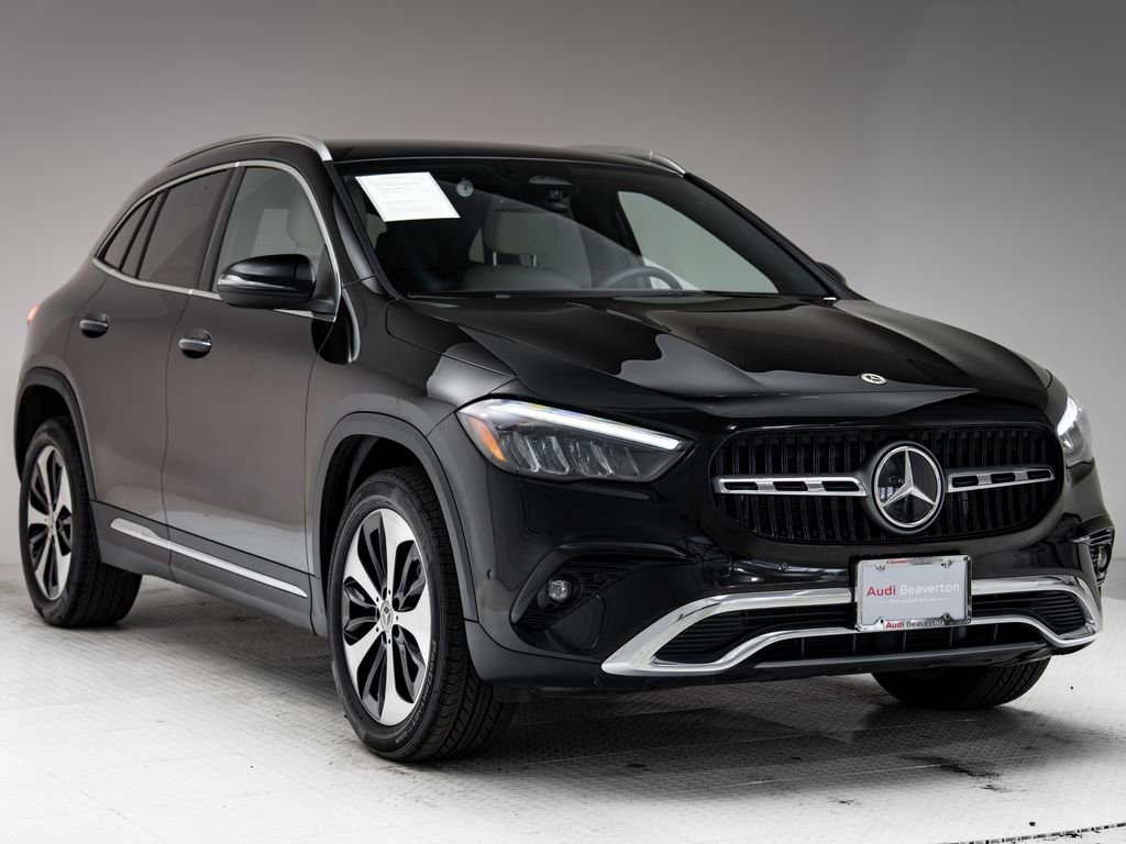 Used 2025 Mercedes-Benz GLA 250 4MATIC image 29