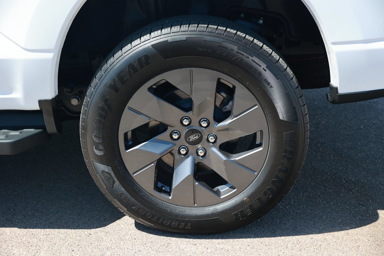 Used 2024 Ford F150 Lightning Flash AWD/4WD image 13