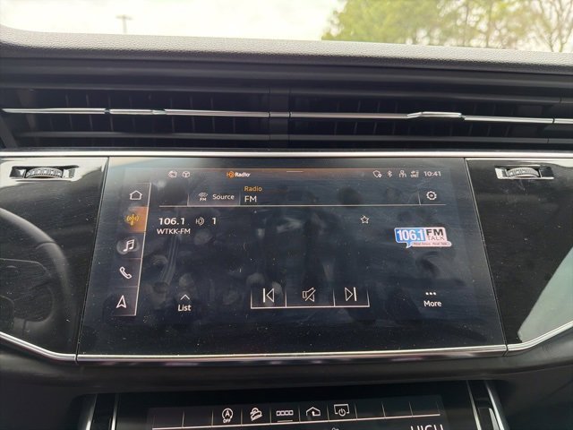 Used 2022 Audi Q8 Premium Plus image 15