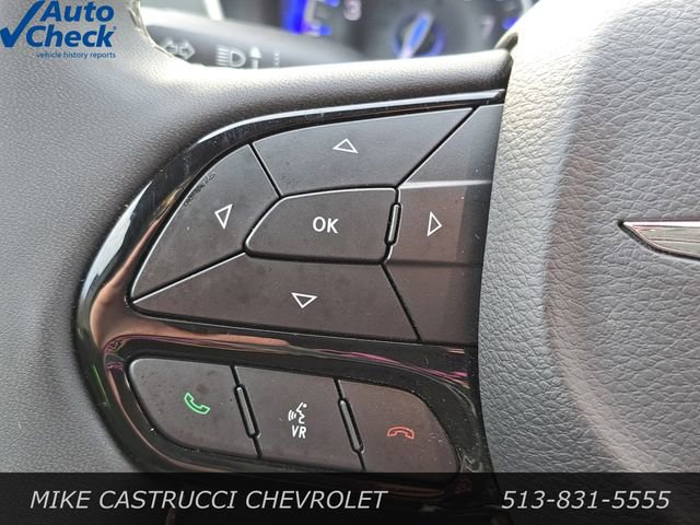 Used 2025 Chrysler Pacifica Limited image 13
