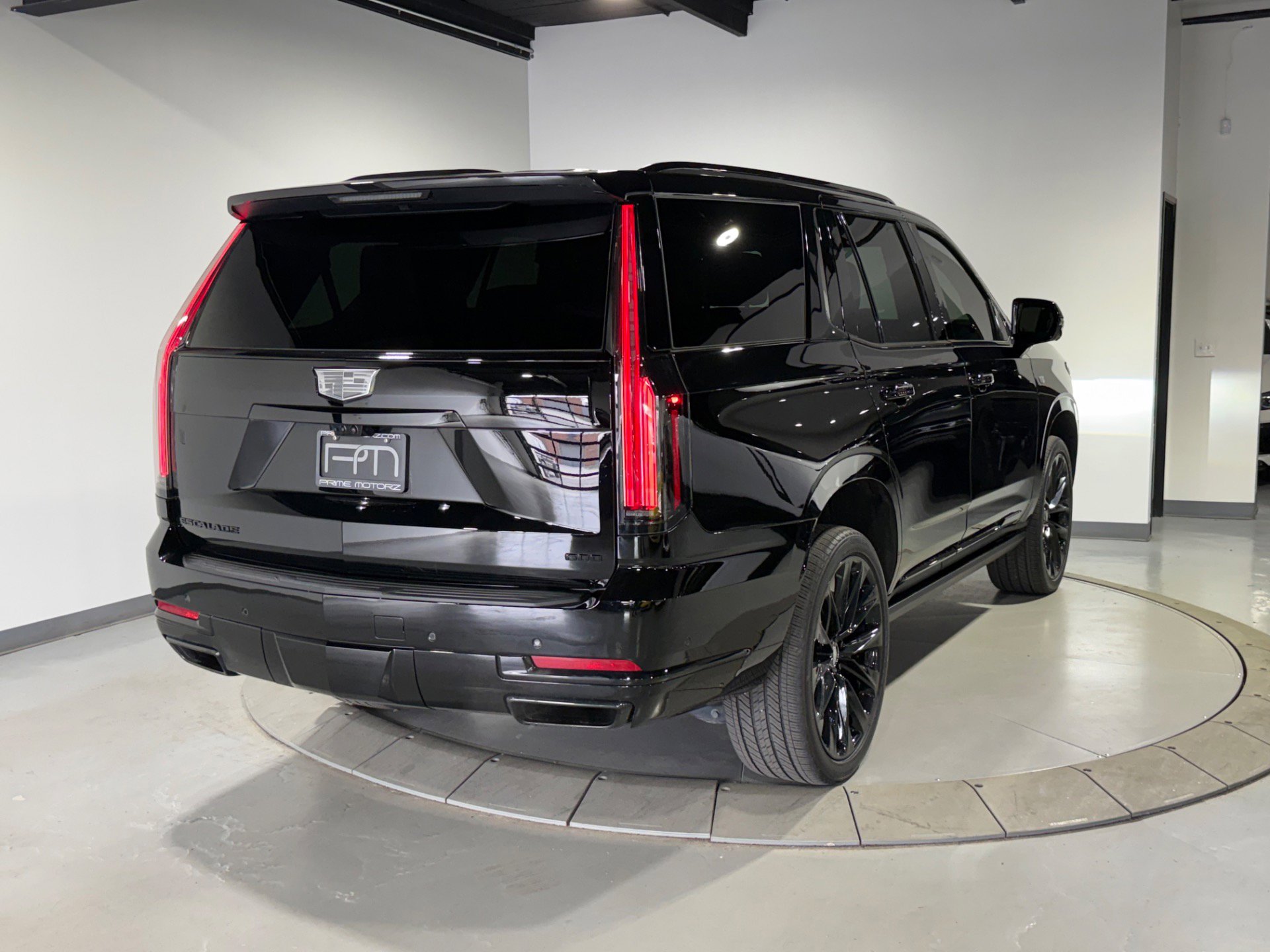 Used 2025 Cadillac Escalade Sport Platinum w/ LPO, ONYX Package image 15