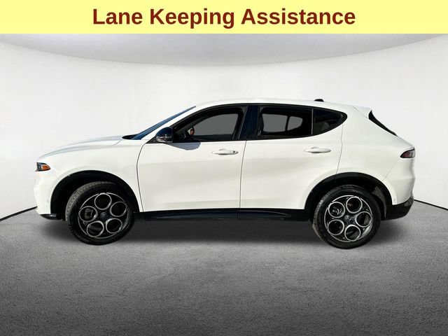 Used 2025 Alfa Romeo Tonale w/ Active Assist Package image 6