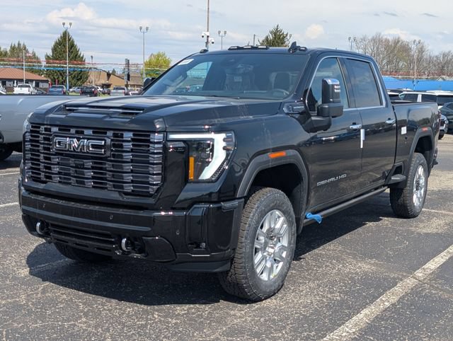 New 2026 GMC Sierra 3500 Denali Ultimate AWD/4WD image 3