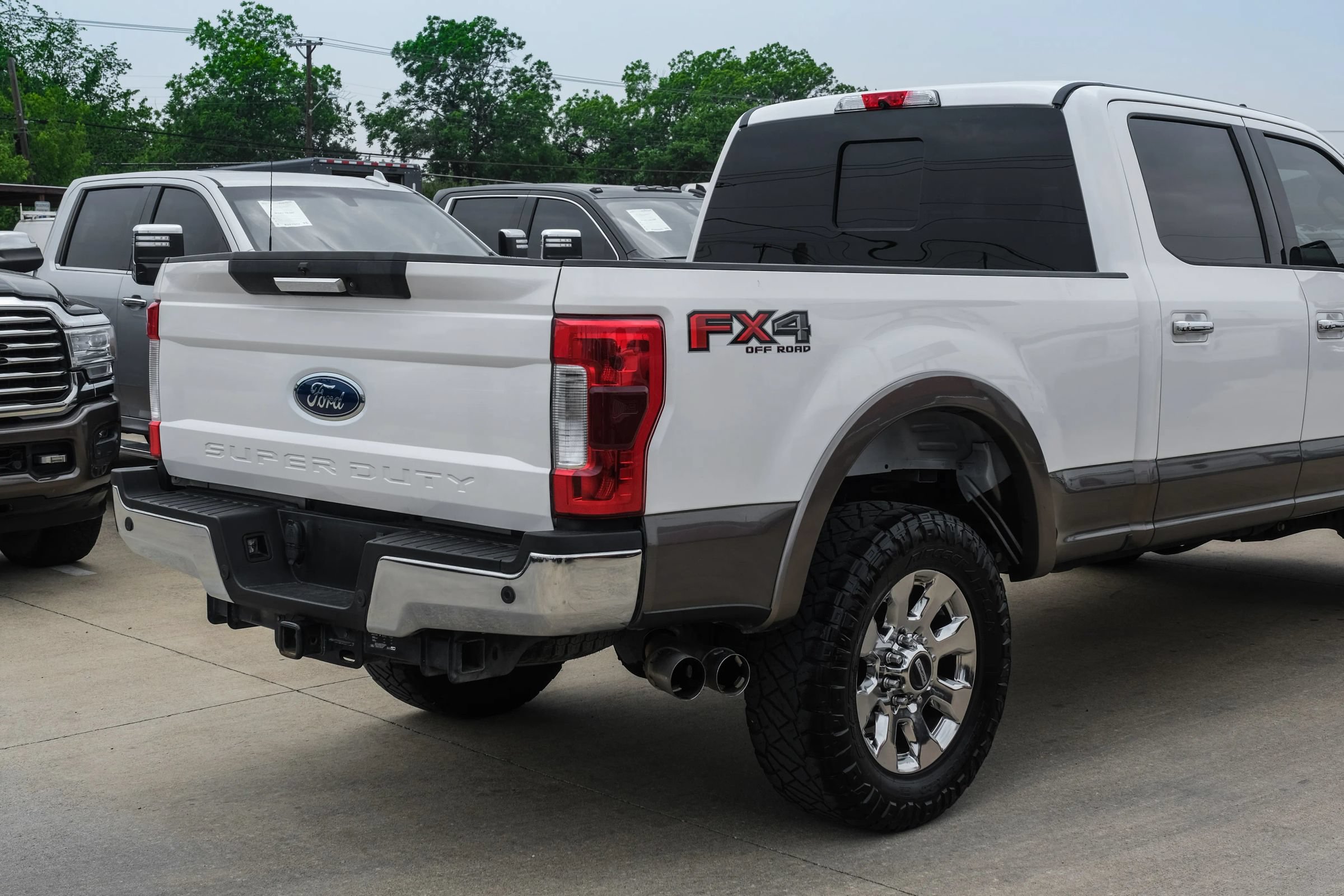 Used 2019 Ford F250 Lariat w/ Chrome Package AWD/4WD image 13