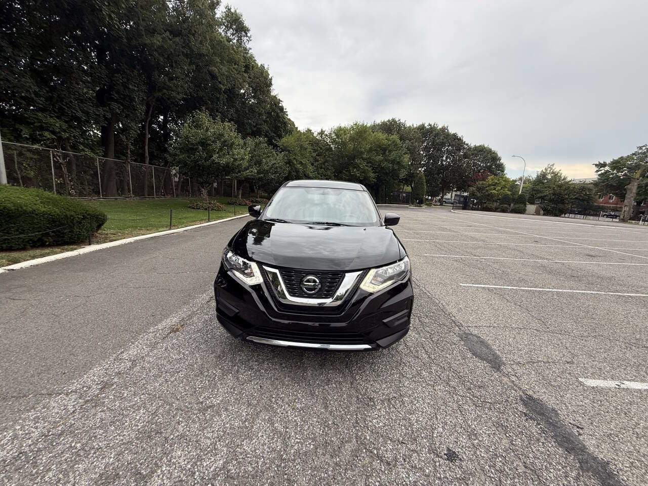 Used 2017 Nissan Rogue S image 9