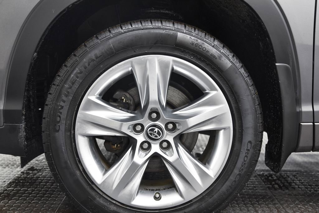 Used 2018 Toyota Highlander image 8