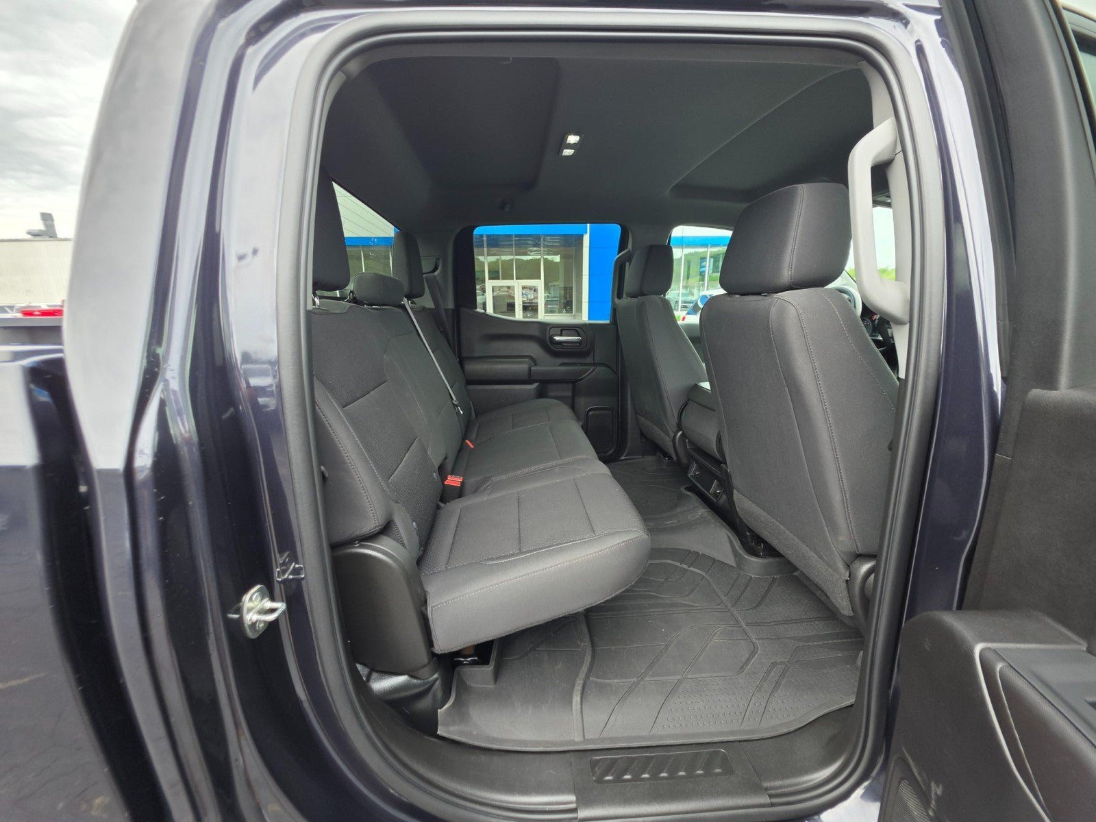 Used 2022 Chevrolet Silverado 1500 W/T w/ WT Value Package AWD/4WD image 17