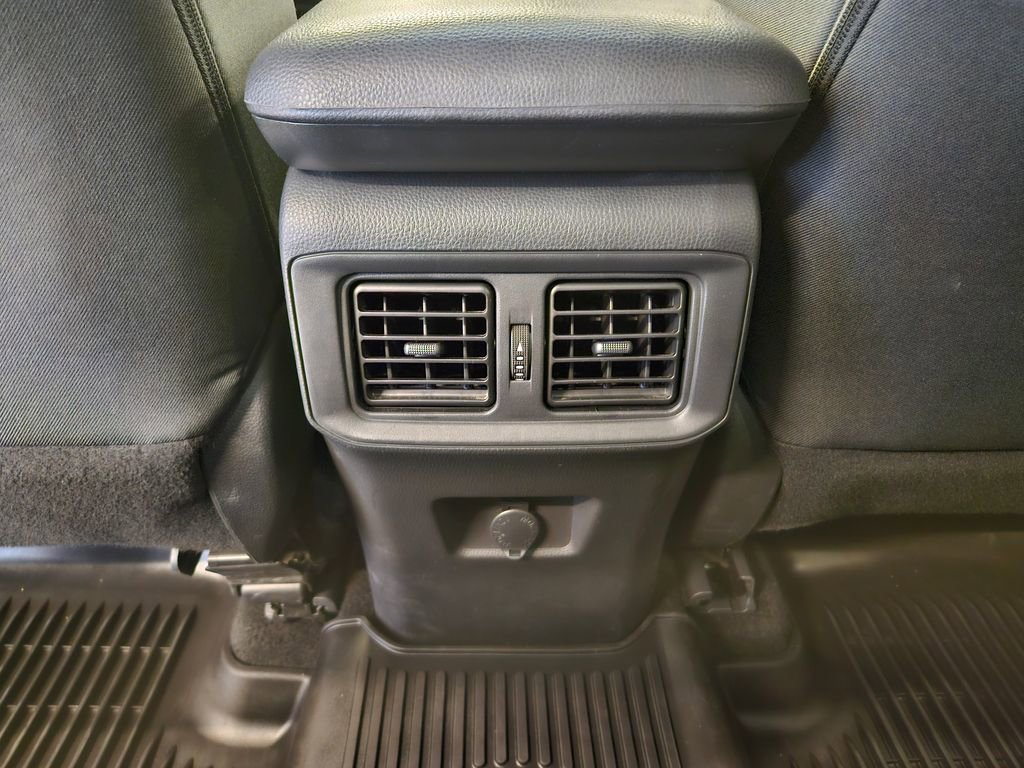 Used 2024 Toyota RAV4 LE image 22