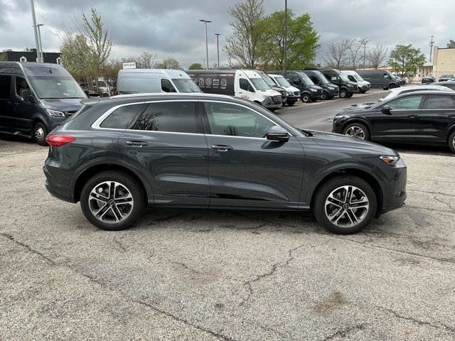 Used 2025 Audi Q5 Premium w/ Convenience Package image 4