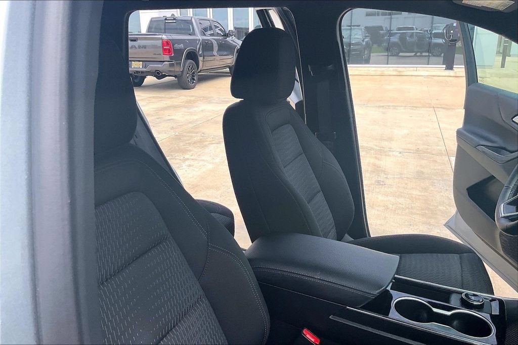 Used 2026 Chevrolet Equinox LT FWD image 5