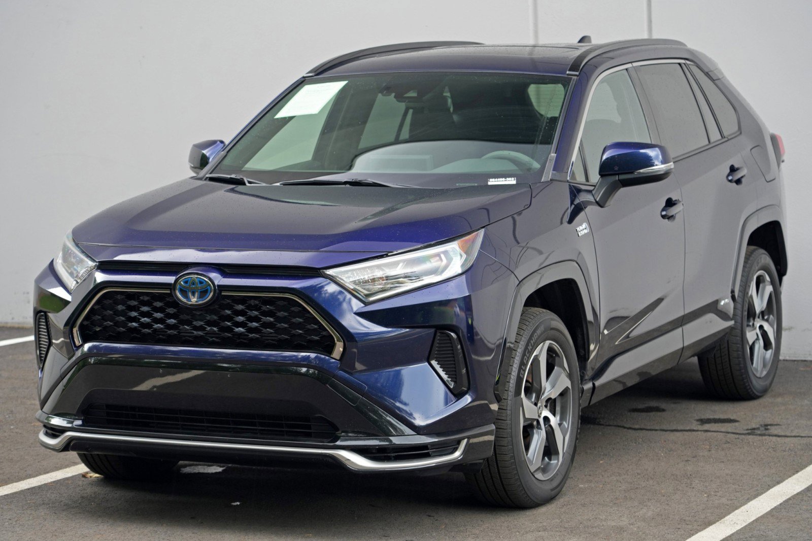 Used 2021 Toyota RAV4 SE w/ Weather & Moonroof Package AWD/4WD image 44