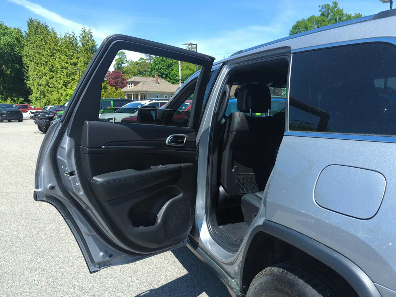 Used 2021 Jeep Grand Cherokee Limited w/ Luxury Group II AWD/4WD image 29