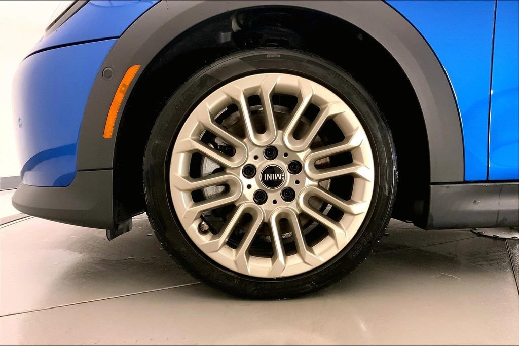 Certified 2025 MINI Cooper S FWD image 9