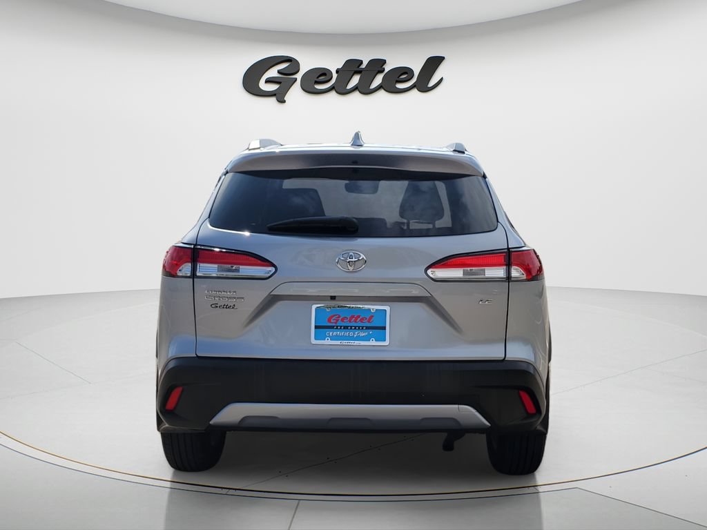 Certified 2024 Toyota Corolla Cross LE w/ Moonroof Package FWD image 6