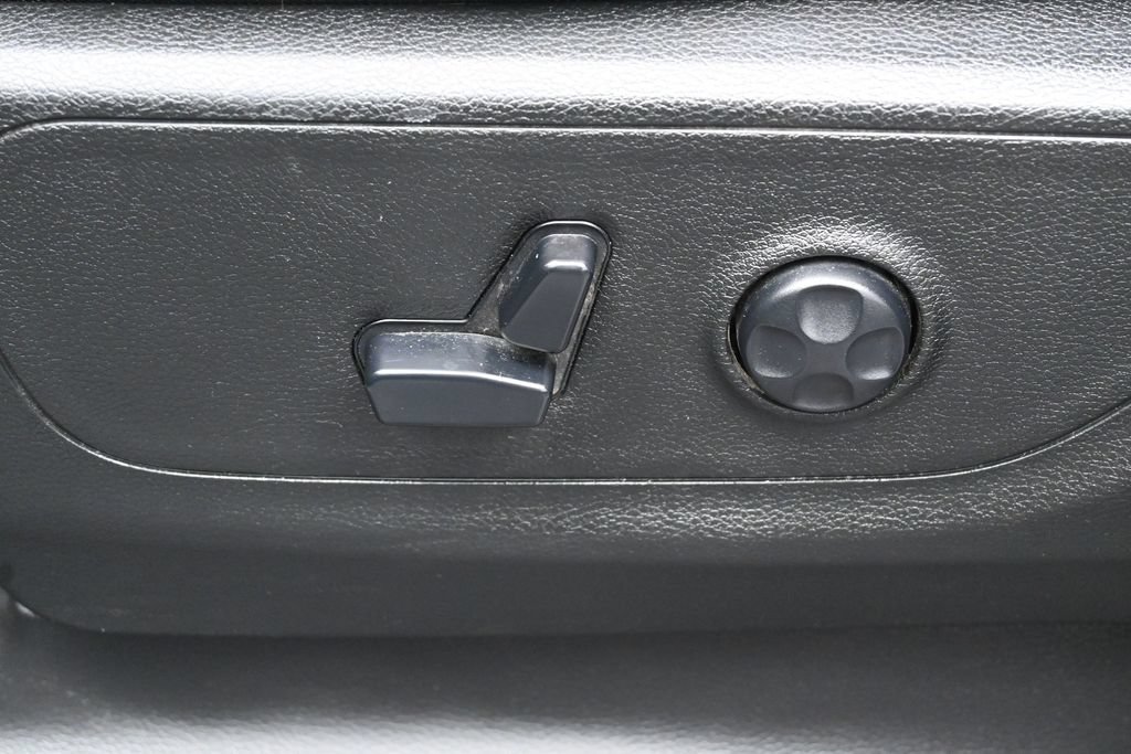 Used 2019 RAM 1500 Big Horn AWD/4WD image 10