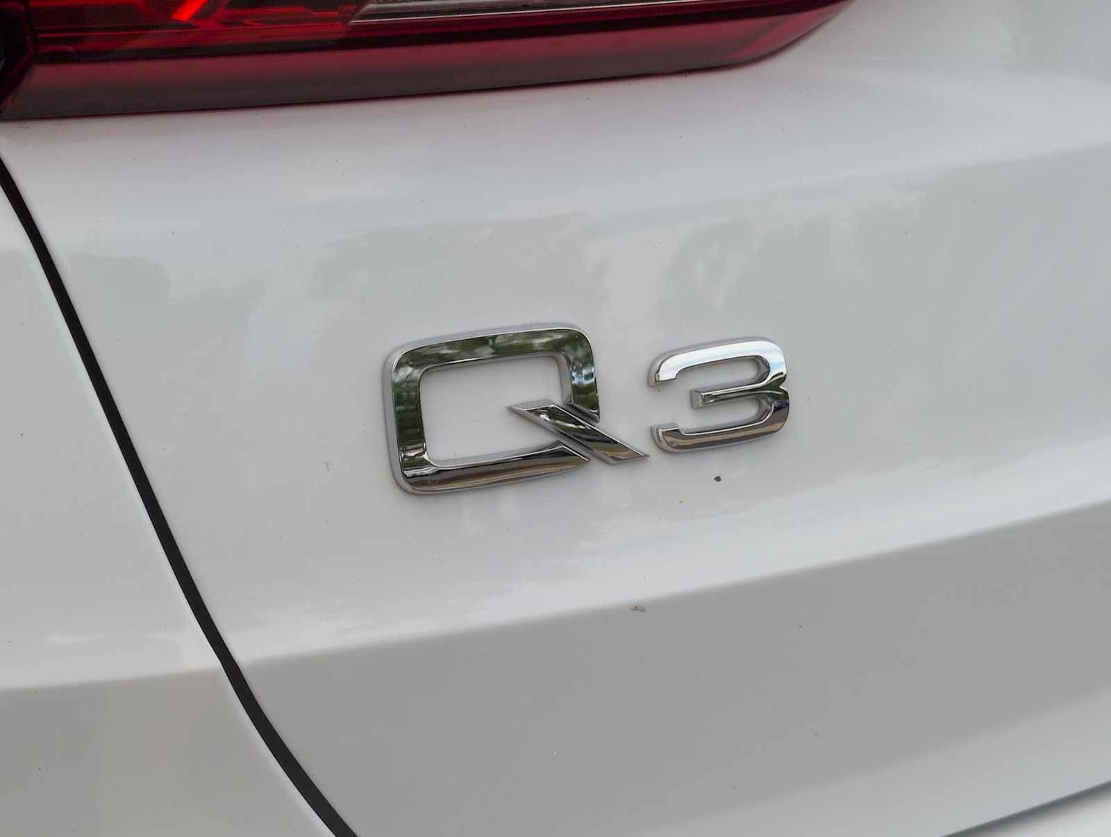 Used 2025 Audi Q3 2.0T Premium AWD/4WD image 13