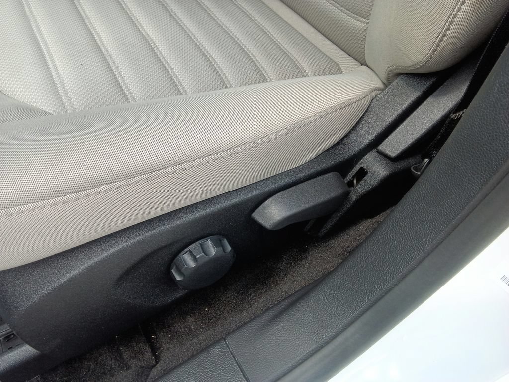 Used 2018 Ford Fusion S FWD image 22