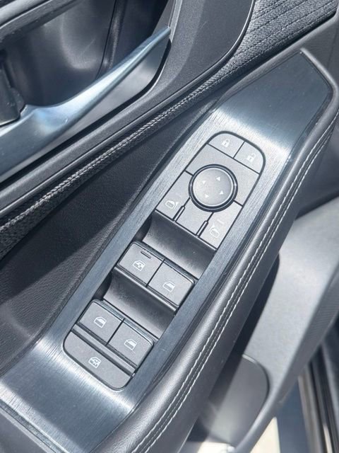 Certified 2021 Nissan Rogue SV FWD image 21