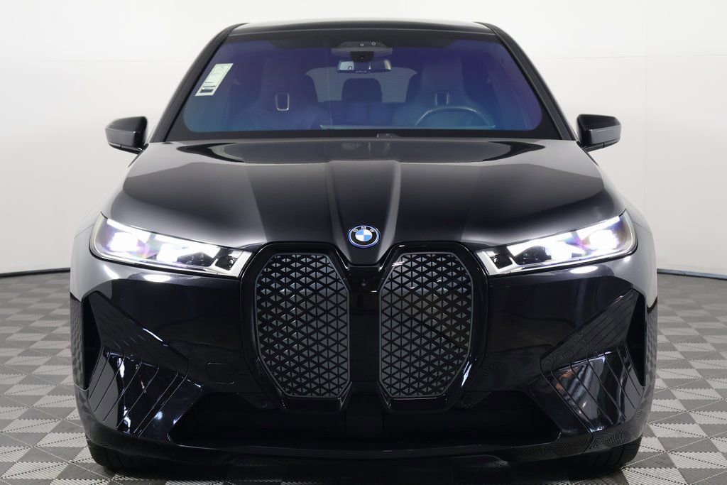 Used 2024 BMW iX xDrive50 w/ Premium Package image 2