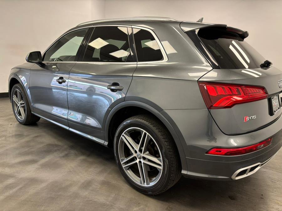 Used 2018 Audi SQ5 Premium Plus w/ Navigation Package image 21
