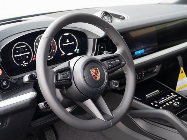 New 2026 Porsche Cayenne Coupe image 4