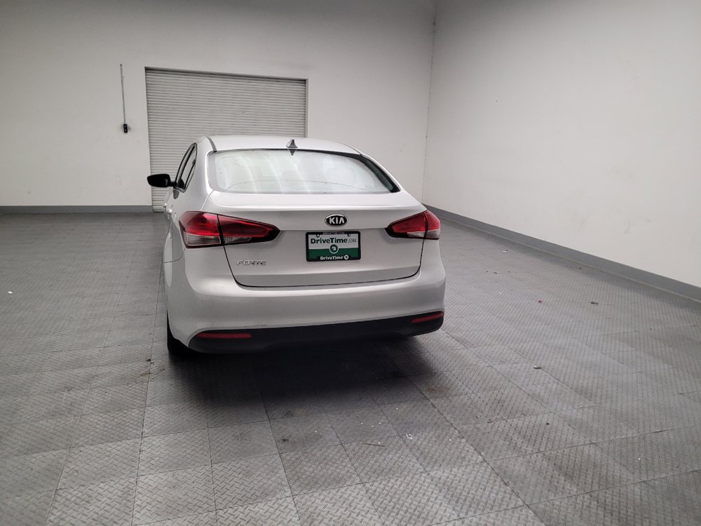 Used 2017 Kia Forte LX FWD image 6